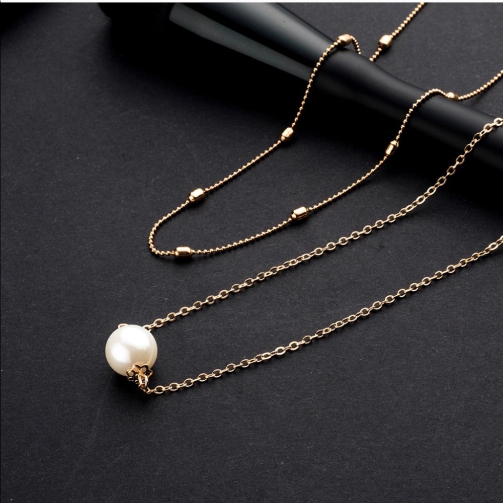 Dainty Pearl Two Piece Necklace - Picture 2 of 4